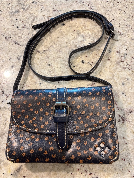 Patricia Nash Handbags - Patricia Nash Navy Floral Crossbody Bag with Buckle Closure
